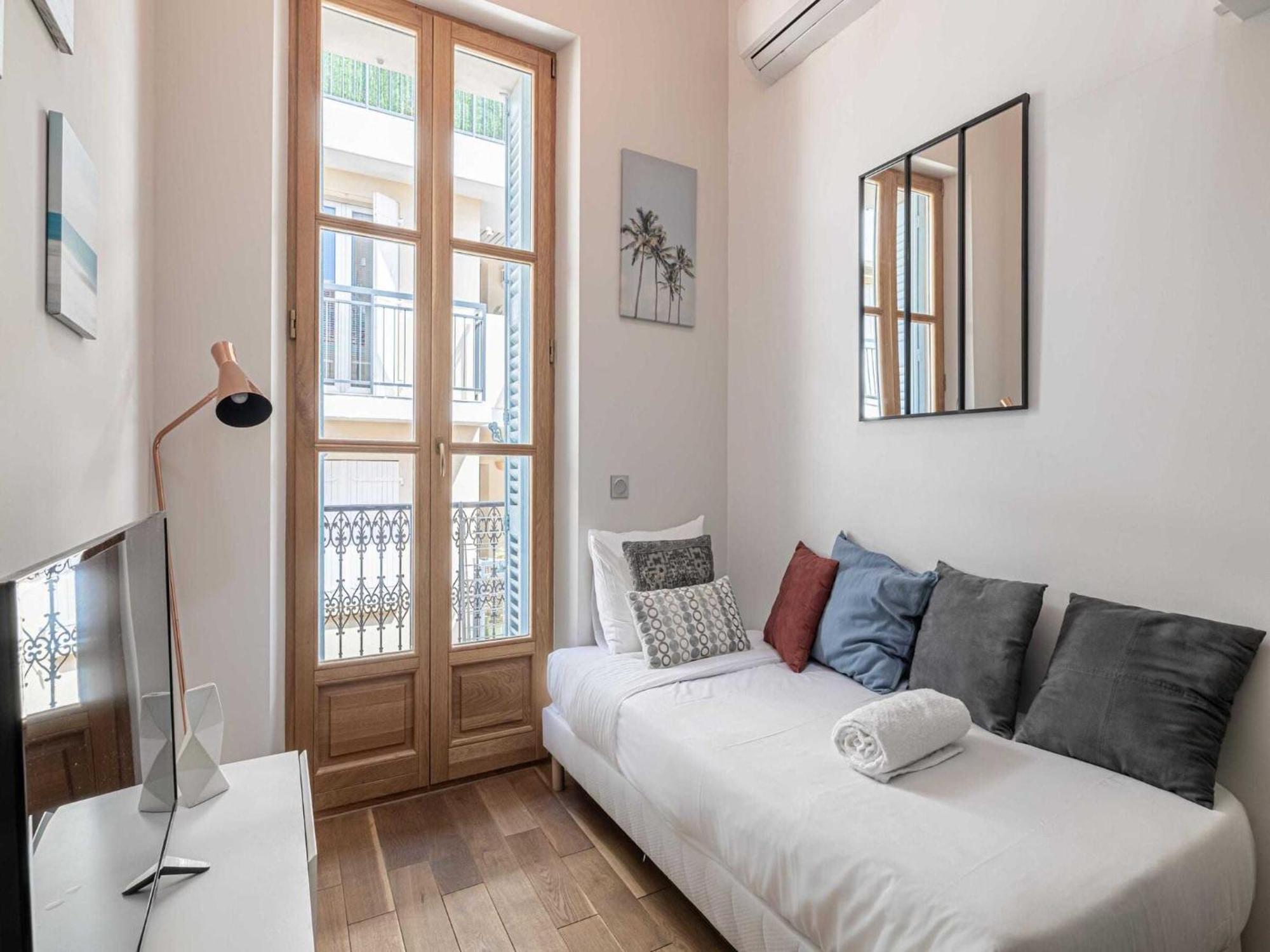 Appartement Bright Duplex-cannes Centre -mobility Lease Cannes